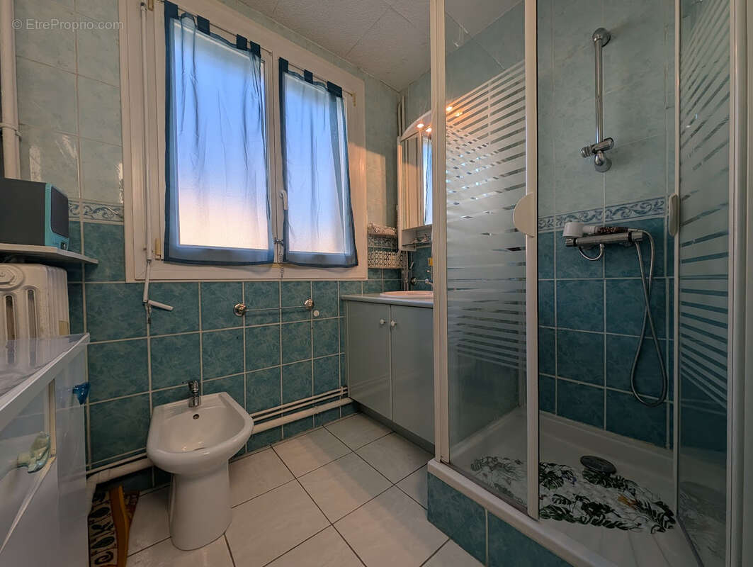 Appartement à GUILHERAND-GRANGES