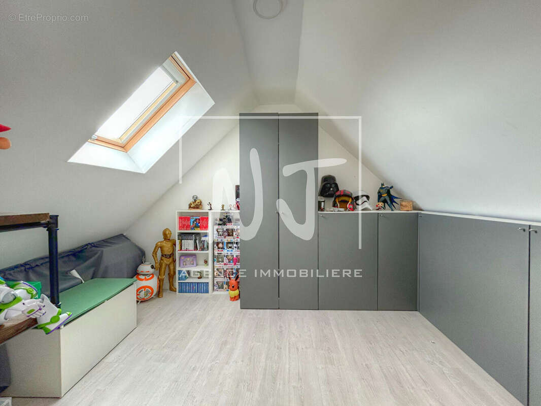 Maison à LES PONTS-DE-CE