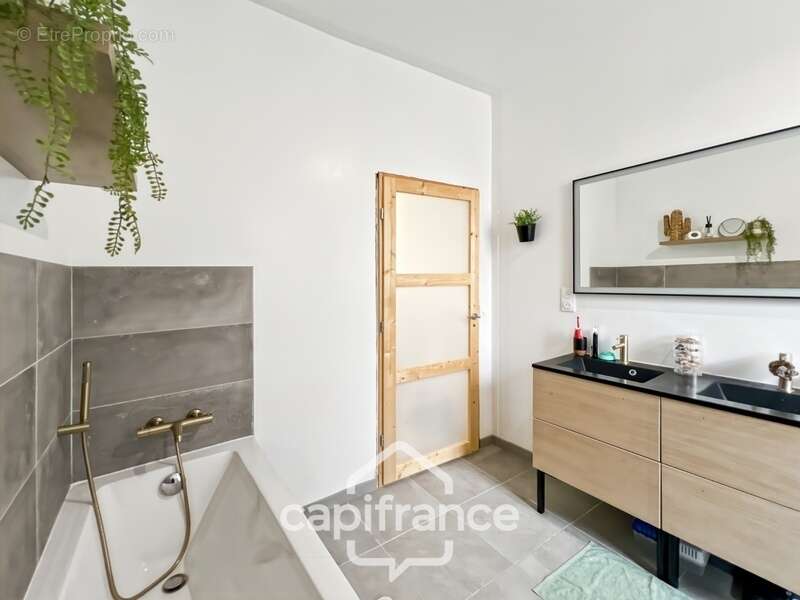 Maison à LAMAGISTERE