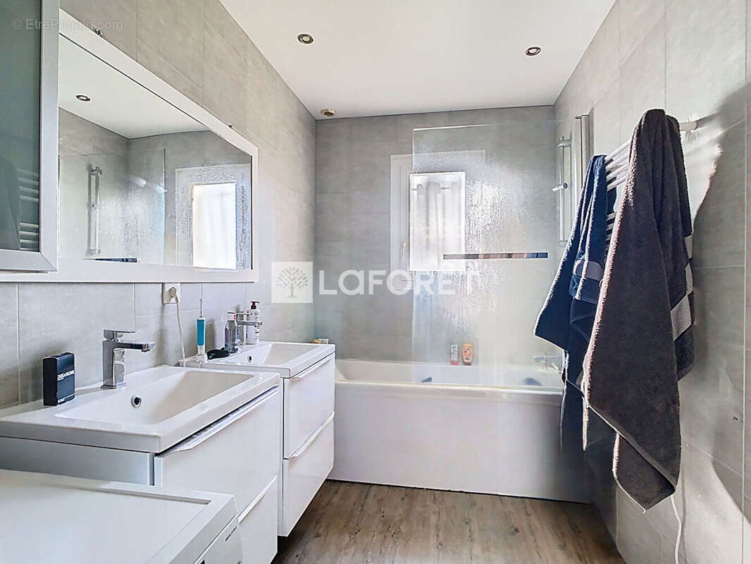 Maison à ESCATALENS