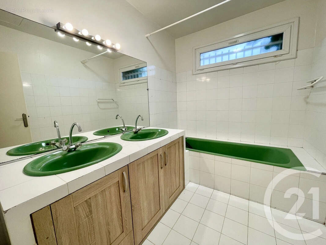 Maison 119 m² à L'isle-Jourdain  - photo 13