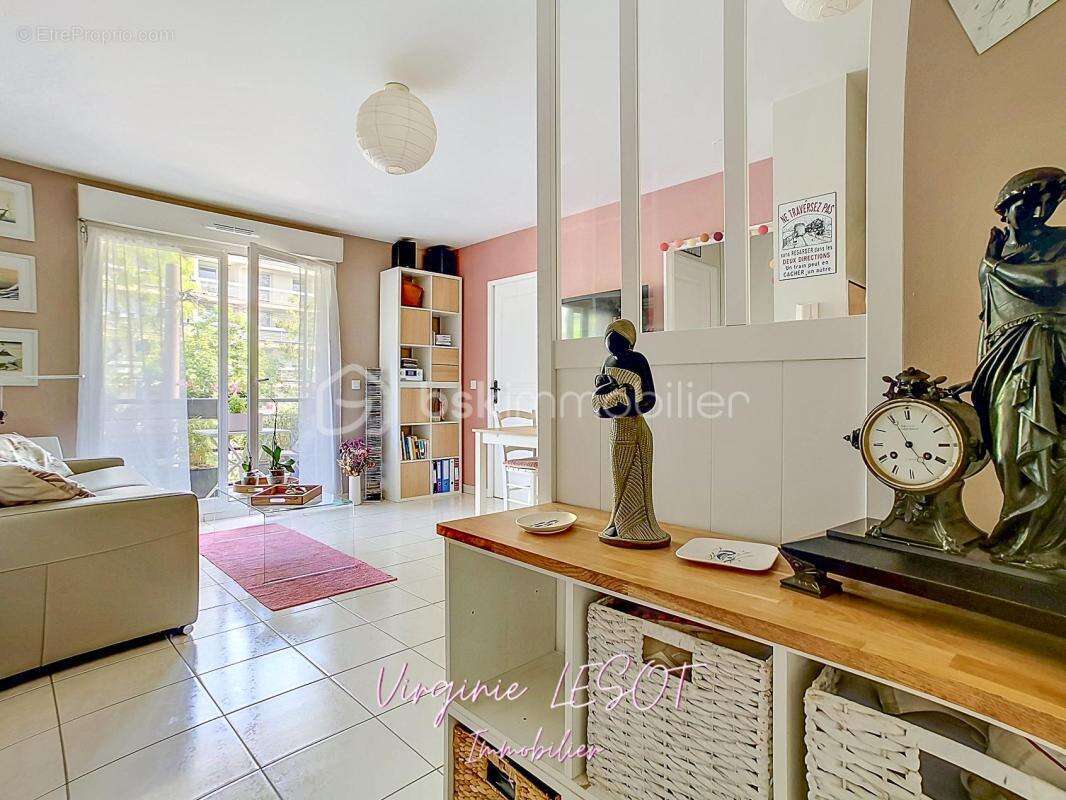 *** Charmant appartement - État impeccable *** - photo 2