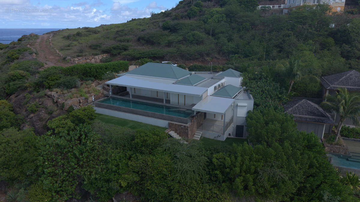 Maison à CAPESTERRE-BELLE-EAU