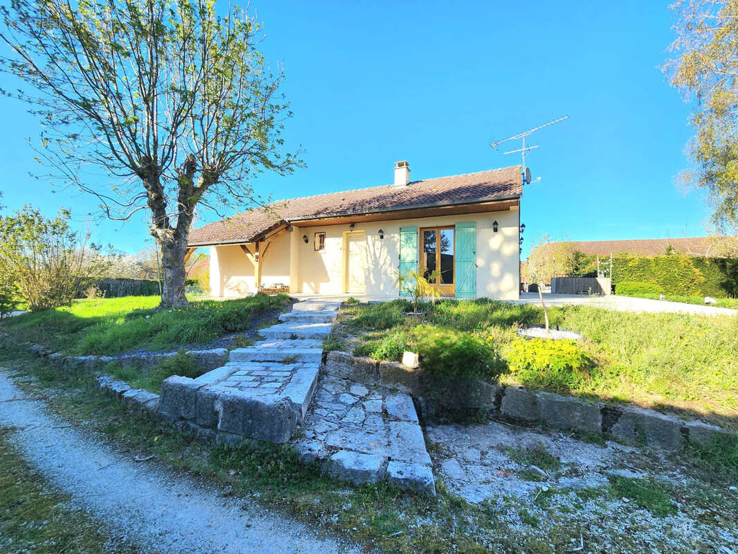 Maison à ROUILLY-SACEY