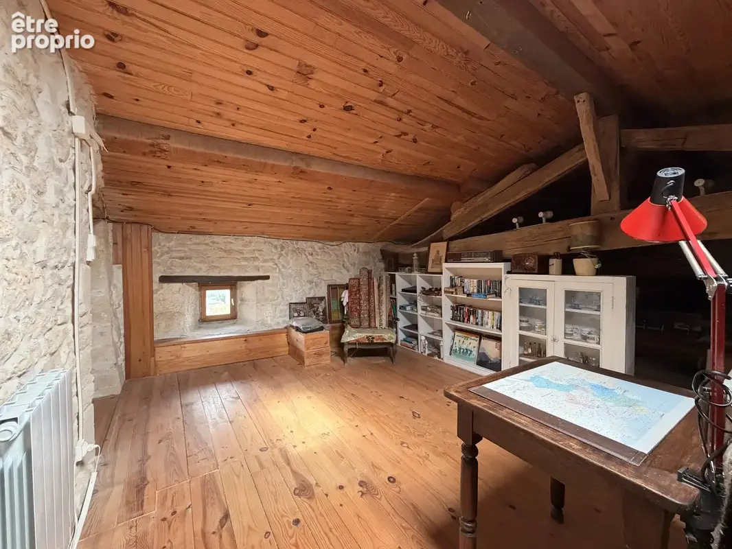 Maison en pierre pleine de potentiel à proximité d’Aigre et de Tusson - photo 12
