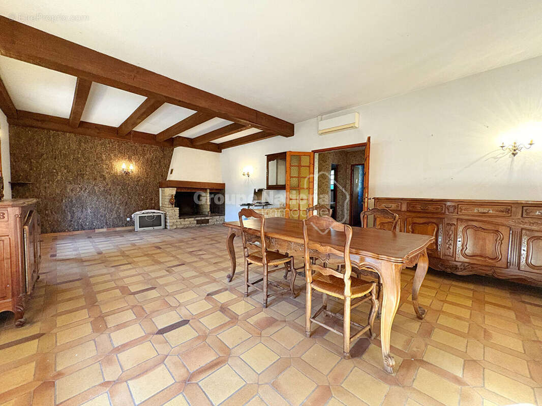 Maison à PELISSANNE