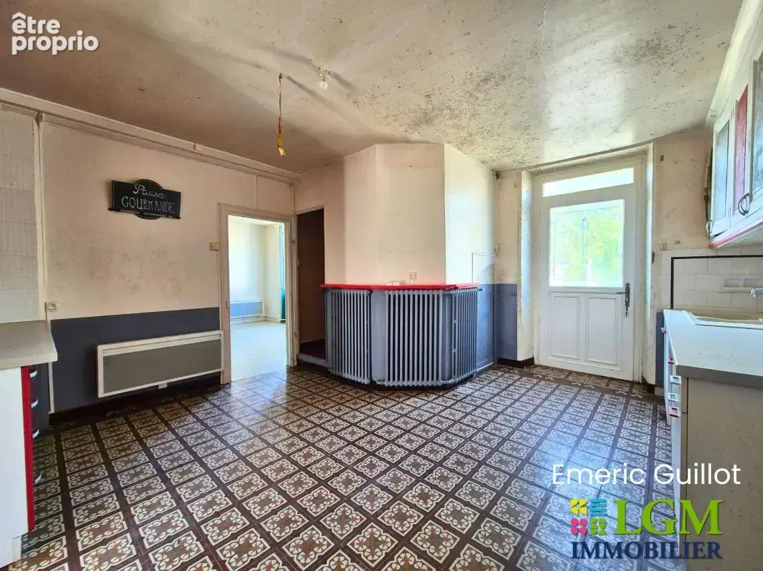 Maison de 90 m² - 3 chambres - Grenier - Etable - Grange - Idéale pour une résidence principale ou un investissement locatif - P - photo 4