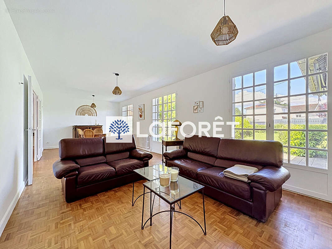 Maison Beynost 6 pièces 155m² sur son terrain de 1070m² - photo 6