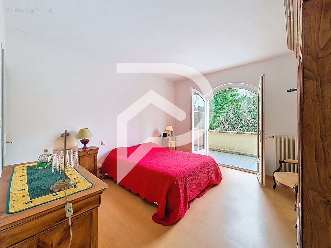 Maison à MONTELIMAR