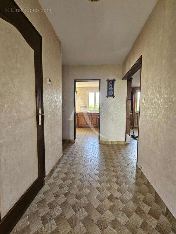 Maison à FAVIERES