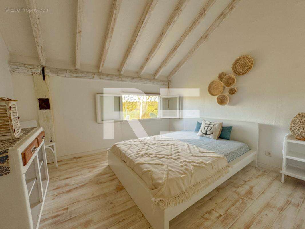 Maison à BELLEGARDE