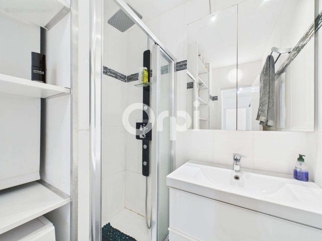 Appartement à MANDELIEU-LA-NAPOULE