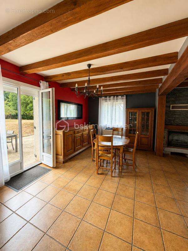 Maison 153 m² Bazincourt-sur-Epte - Grand salon lumineux et 5 chambres - photo 3