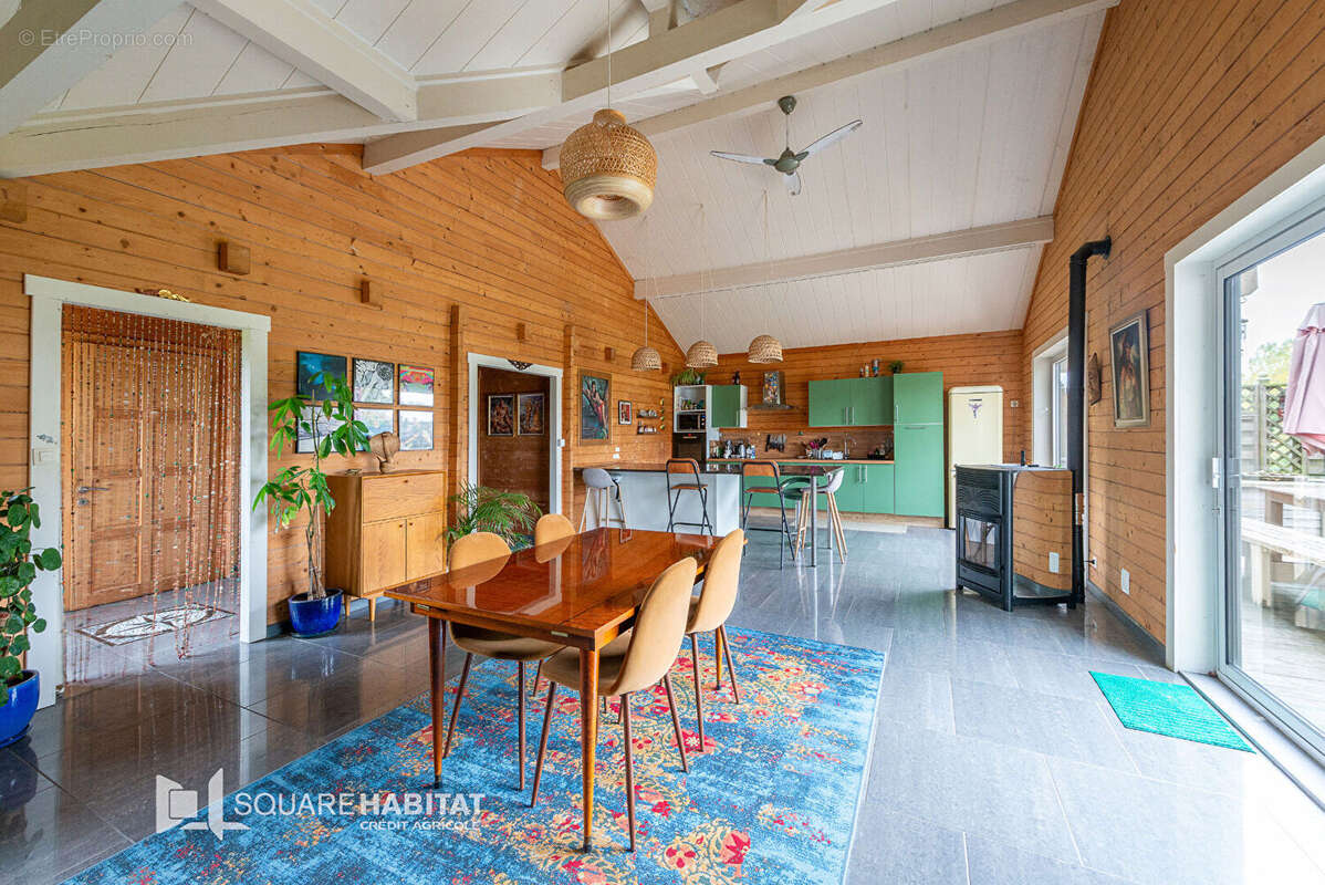 Maison à MORTAGNE-DU-NORD