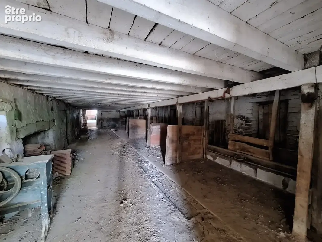 Corps de ferme avec dependances - photo 4