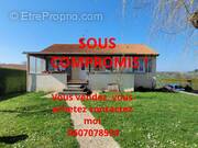 Maison à SAINT-LEONARD-DE-NOBLAT