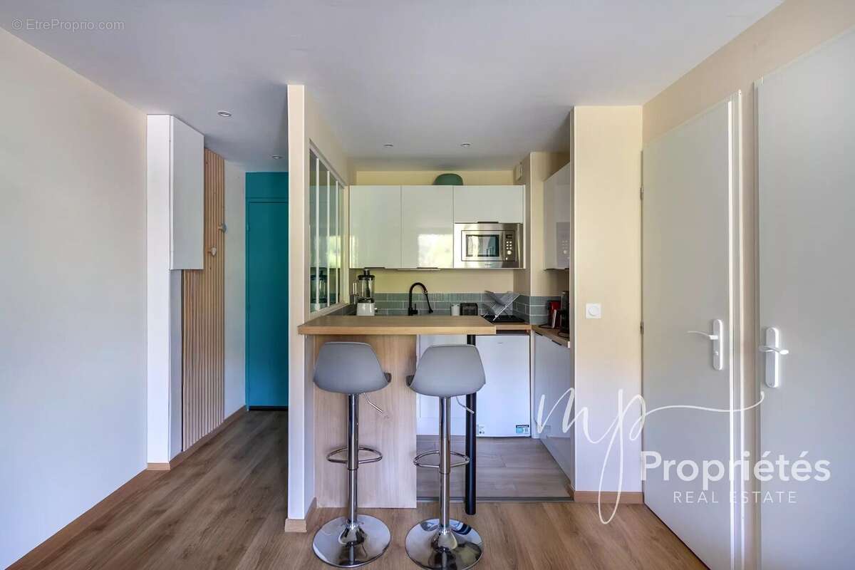 Appartement à BORMES-LES-MIMOSAS