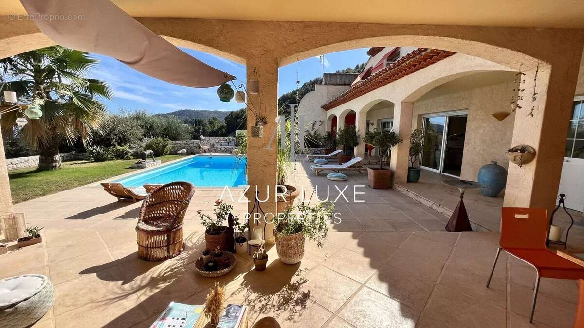 Maison à SAINTE-AGNES