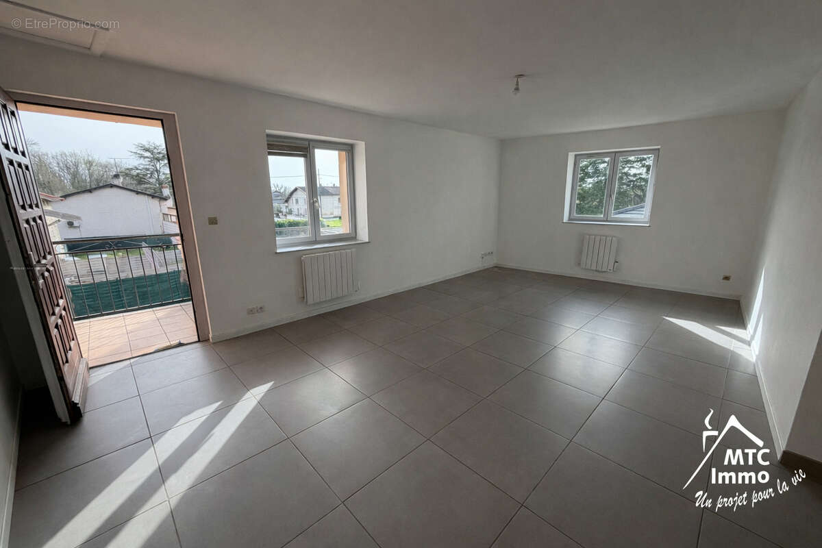 Appartement à LOYETTES