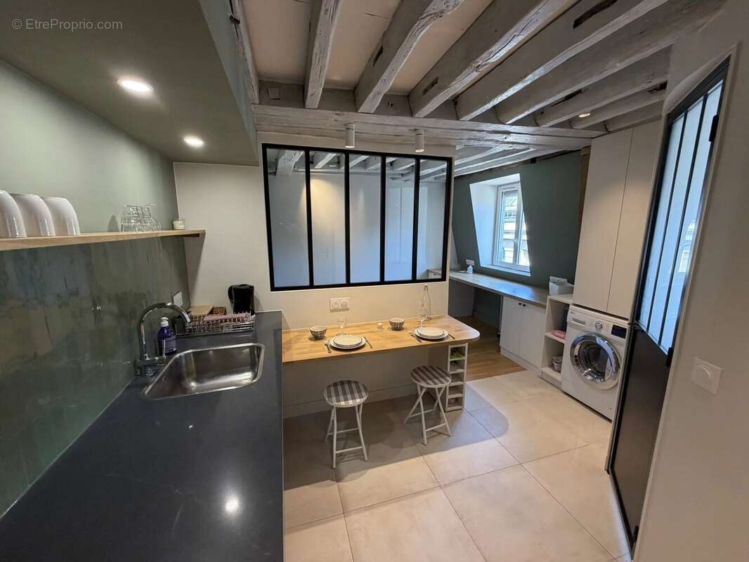 Appartement à PARIS-6E
