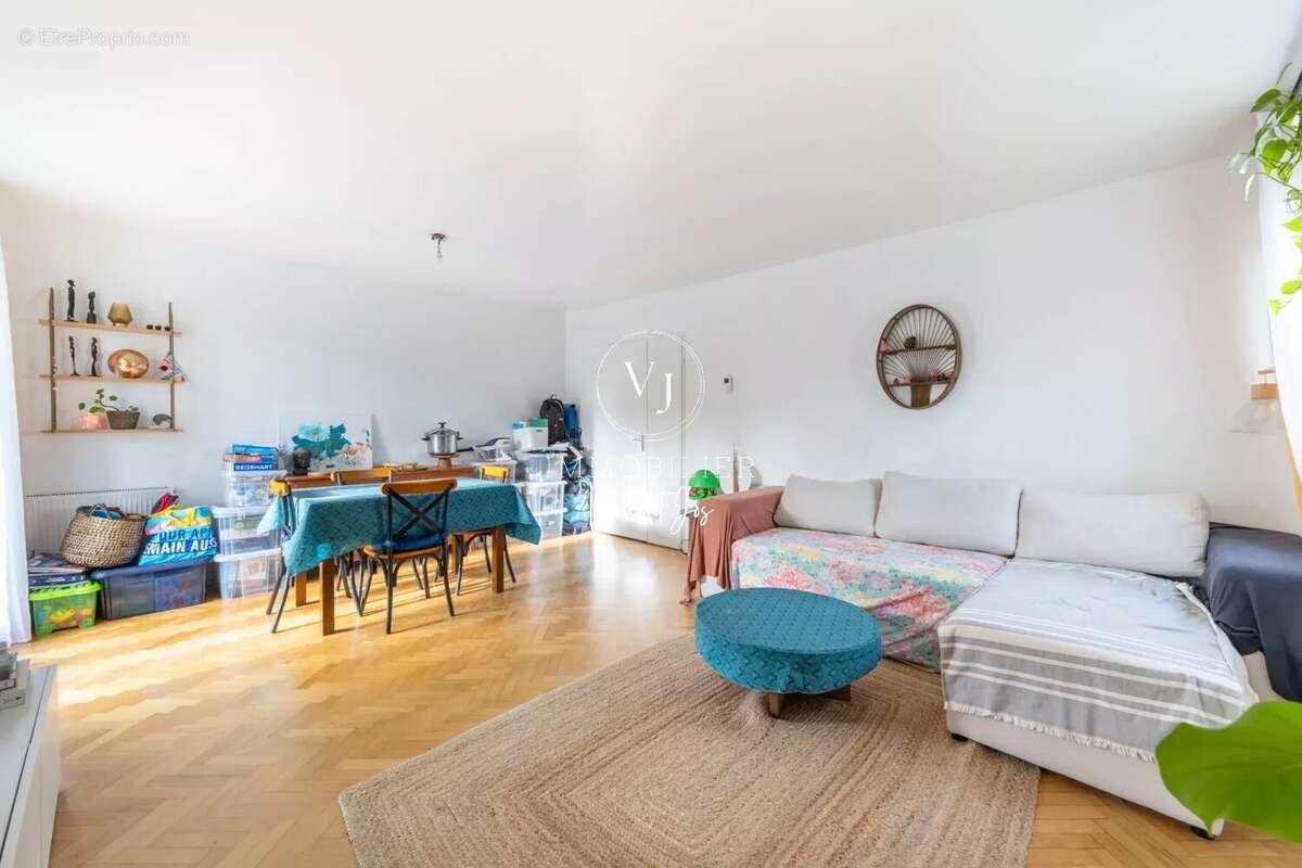 Appartement à VERNEUIL-SUR-SEINE
