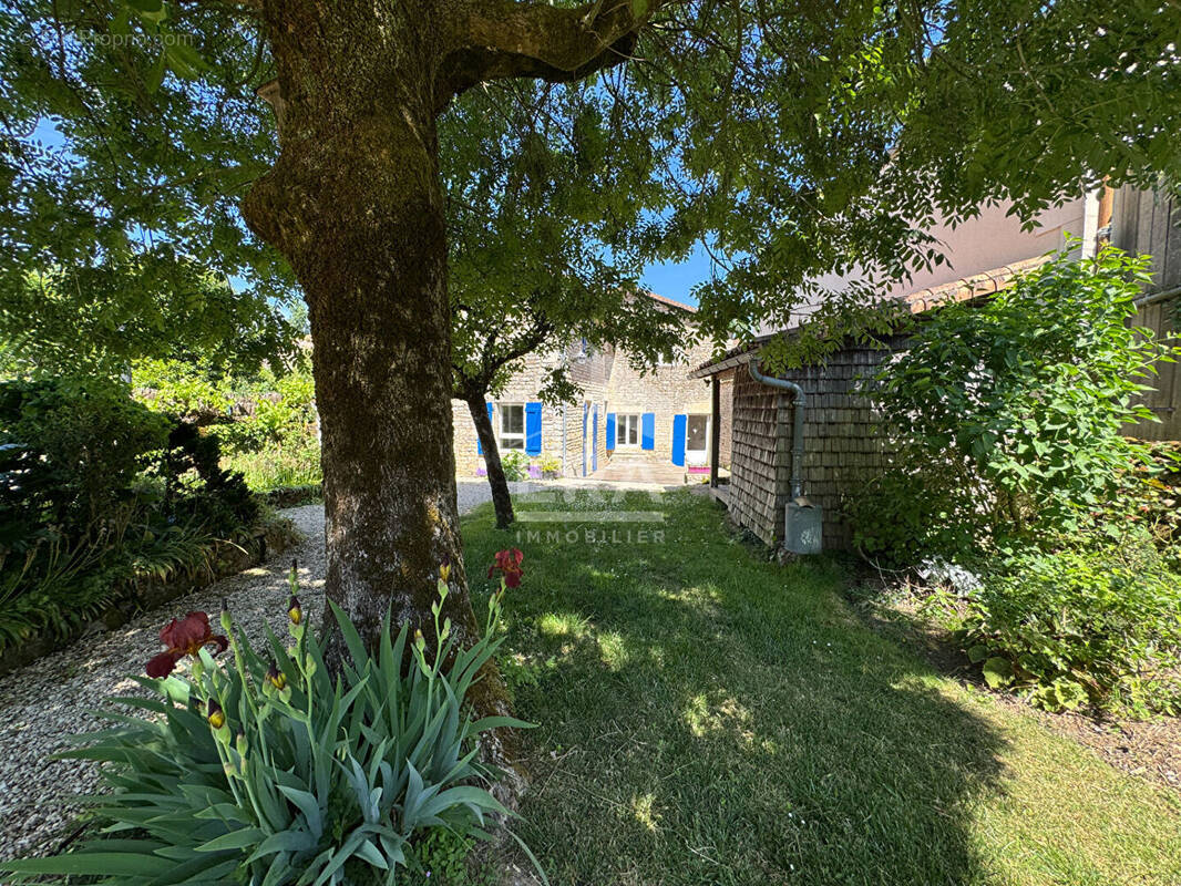 Maison à ECHIRE