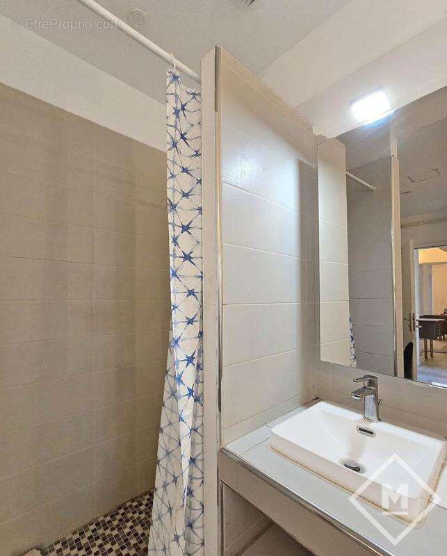 Appartement à MARSEILLE-6E