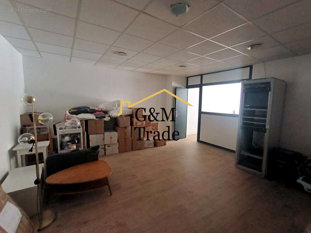 Commerce 52 m² à Saint-Mande  - photo 2