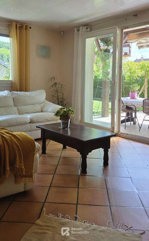 Photo 3 - Maison à AVANNE-AVENEY