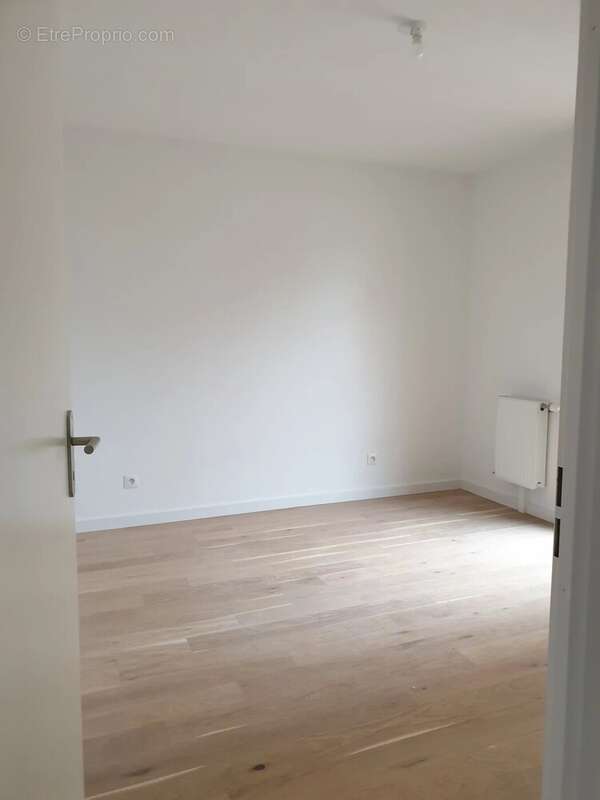 Appartement à SAINT-JEAN-DE-LA-RUELLE