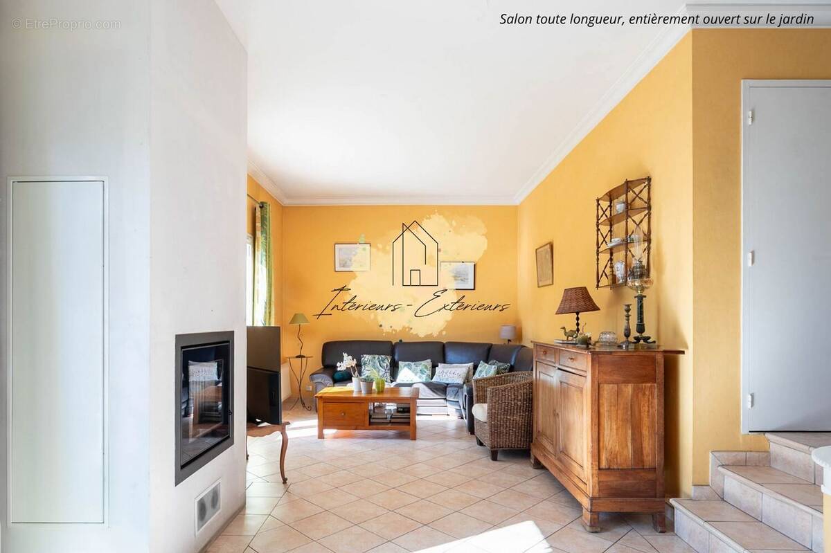 Maison à JOUY-LE-MOUTIER