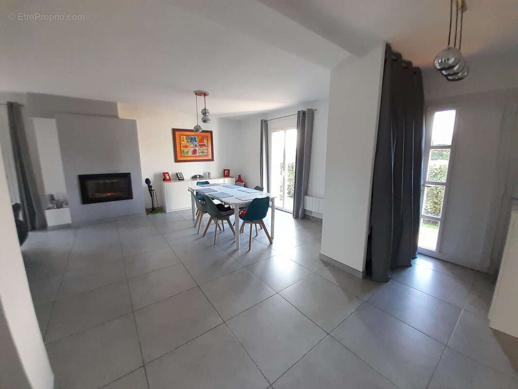 Maison à LE CELLIER