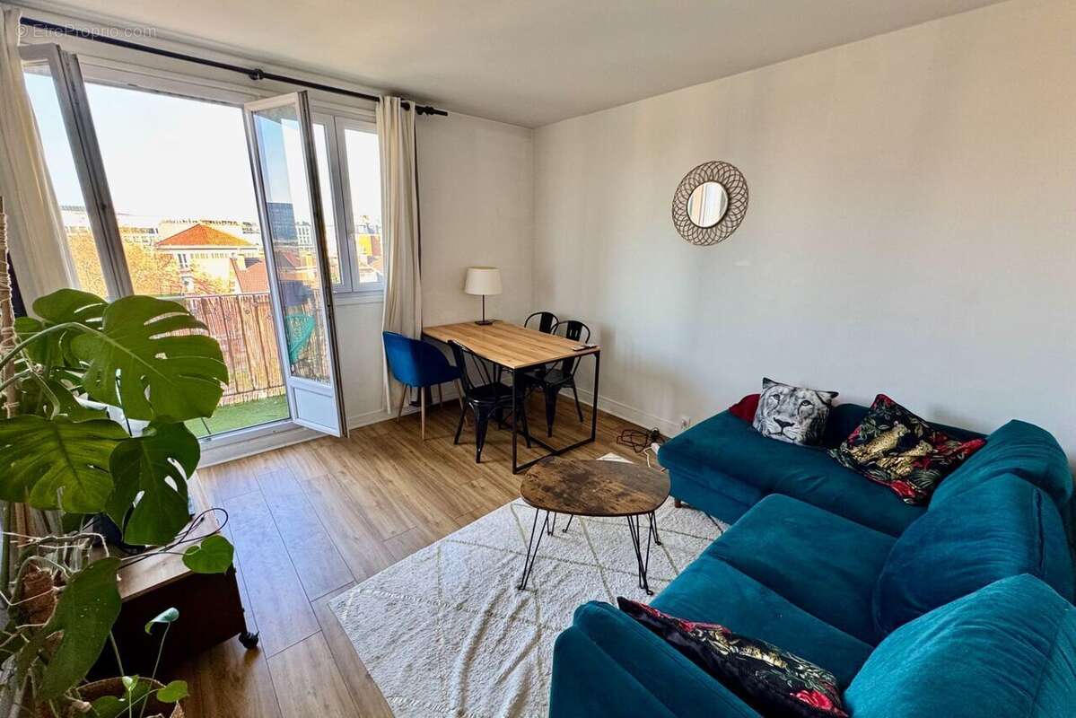Appartement à PARIS-17E