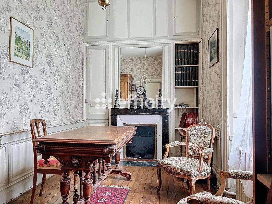 Maison à LATILLE