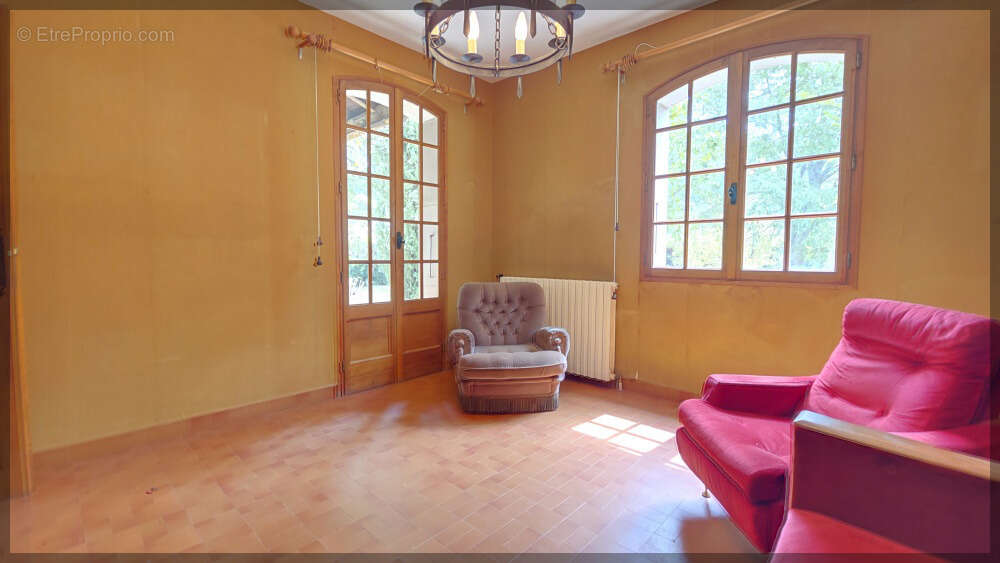 Maison à LES OLLIERES-SUR-EYRIEUX