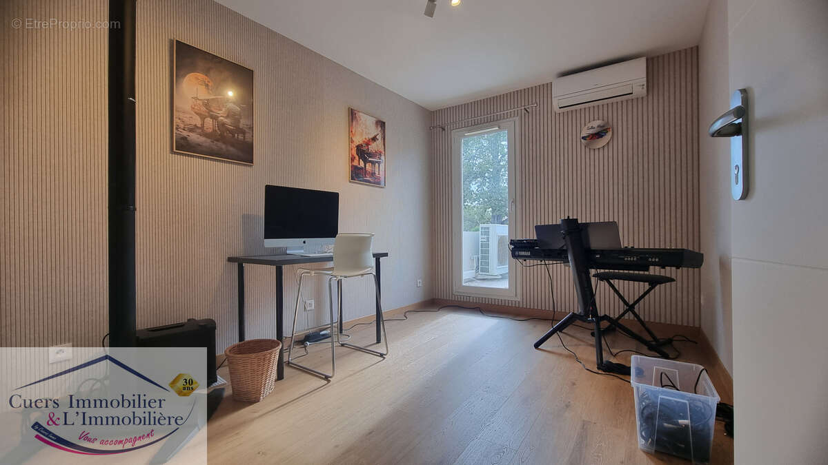 Commerce à SOLLIES-PONT