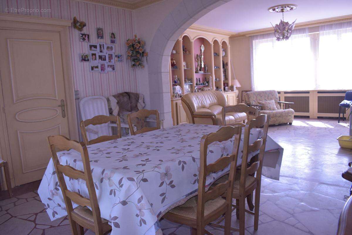 Maison à VALENCAY