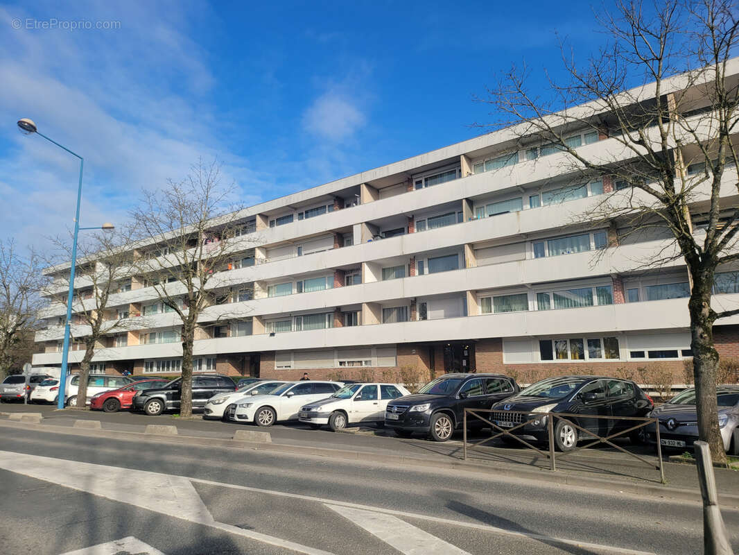 Appartement à VILLIERS-LE-BEL