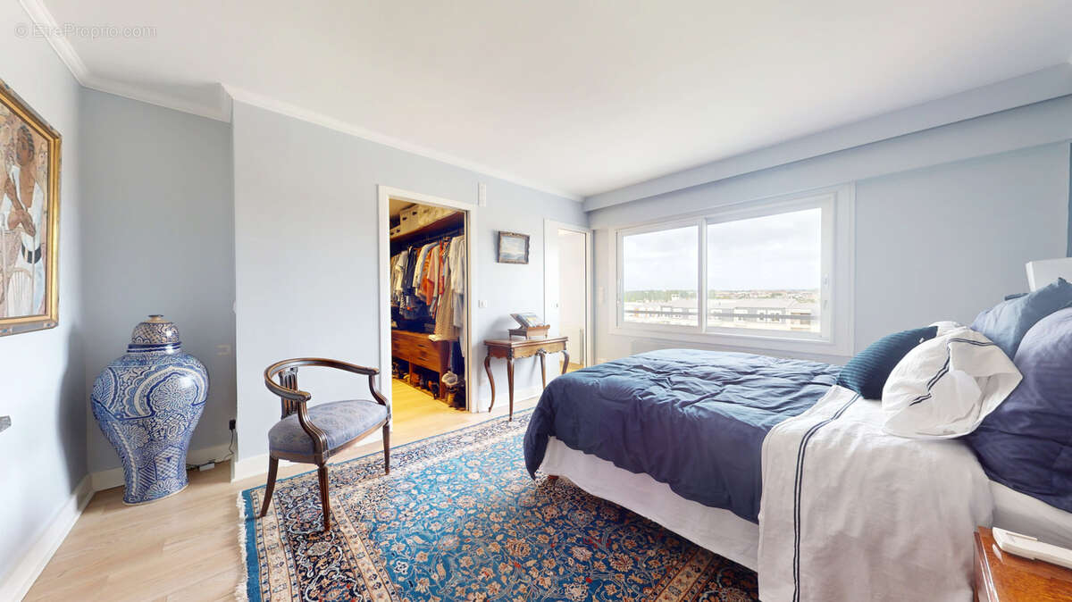 Appartement à SARTROUVILLE