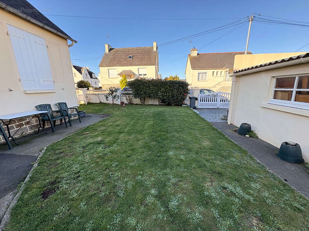 Maison à SAINT-MARTIN-DES-CHAMPS