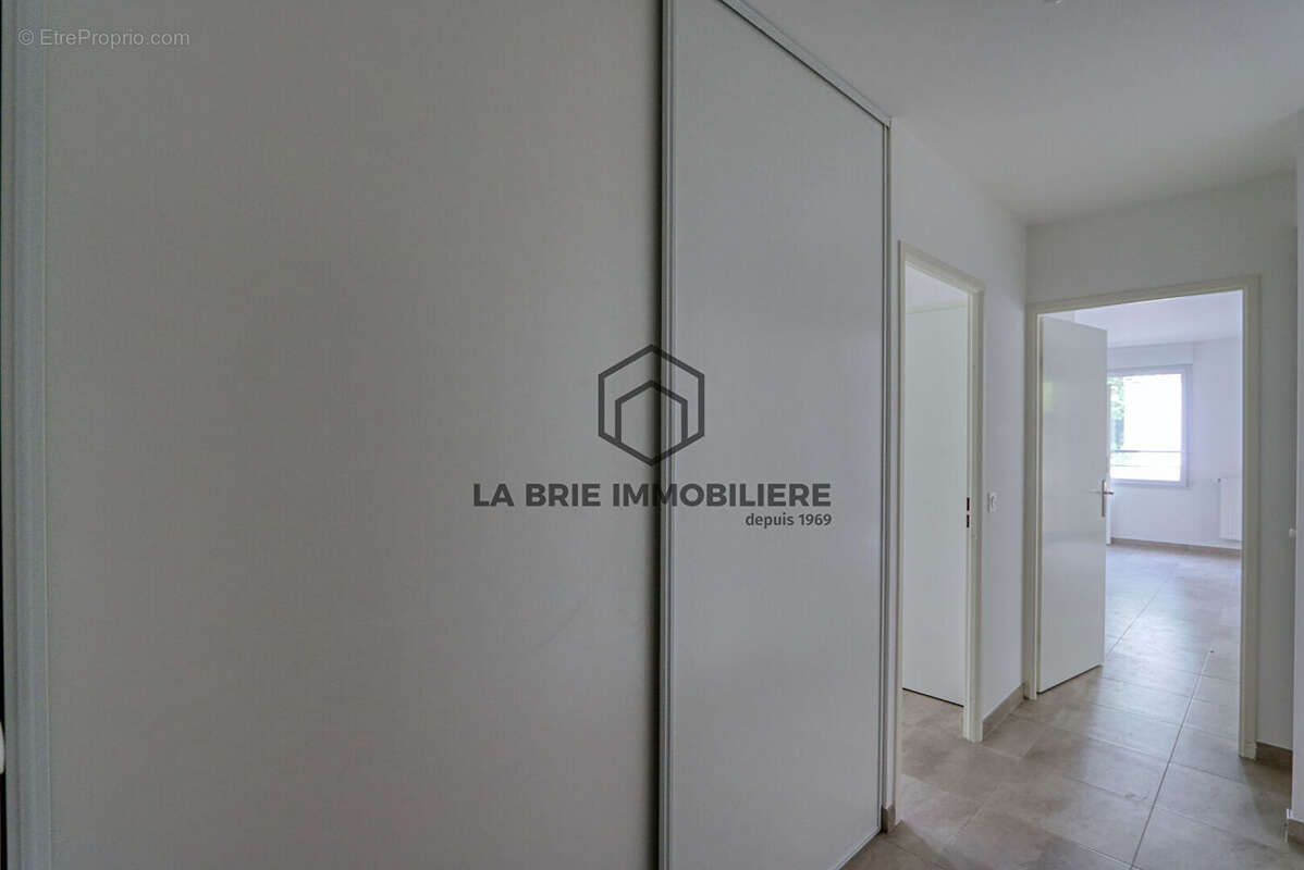 Appartement à EMERAINVILLE