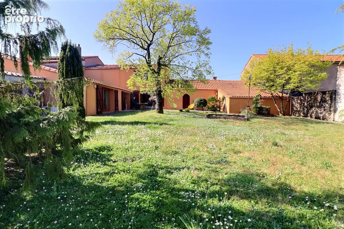 Maison à LA HAIE-FOUASSIERE