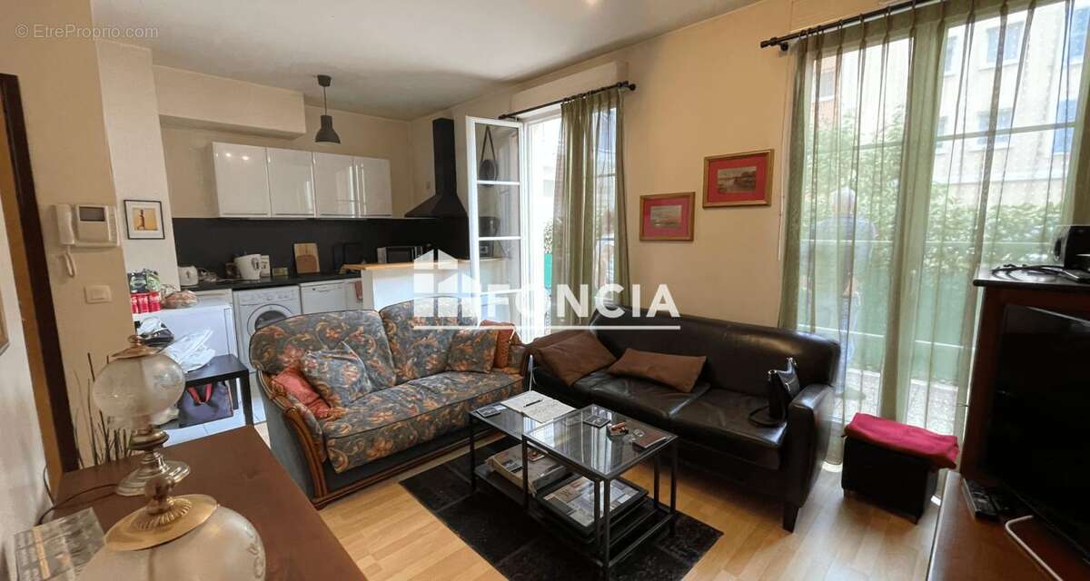 Appartement à CORBEIL-ESSONNES