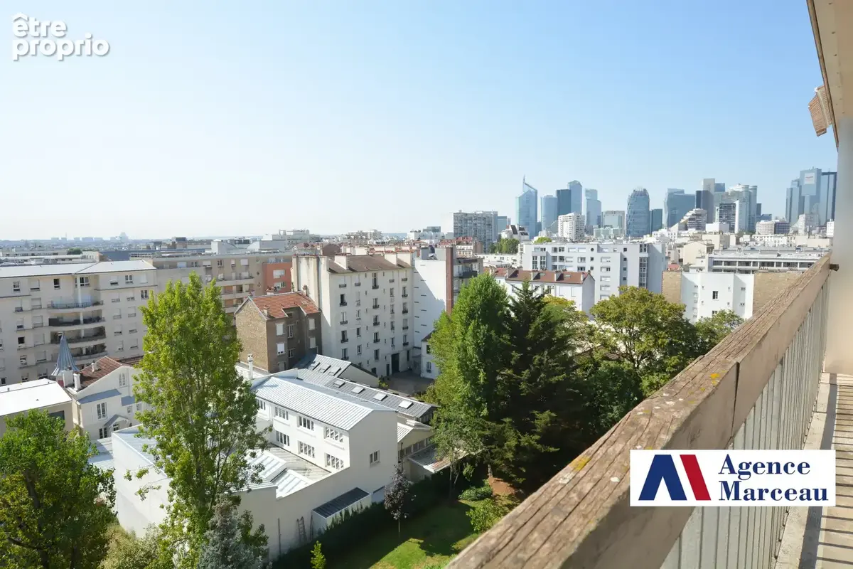 Appartement à COURBEVOIE