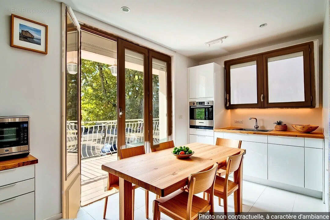 Maison à CHARMES-SUR-L&#039;HERBASSE