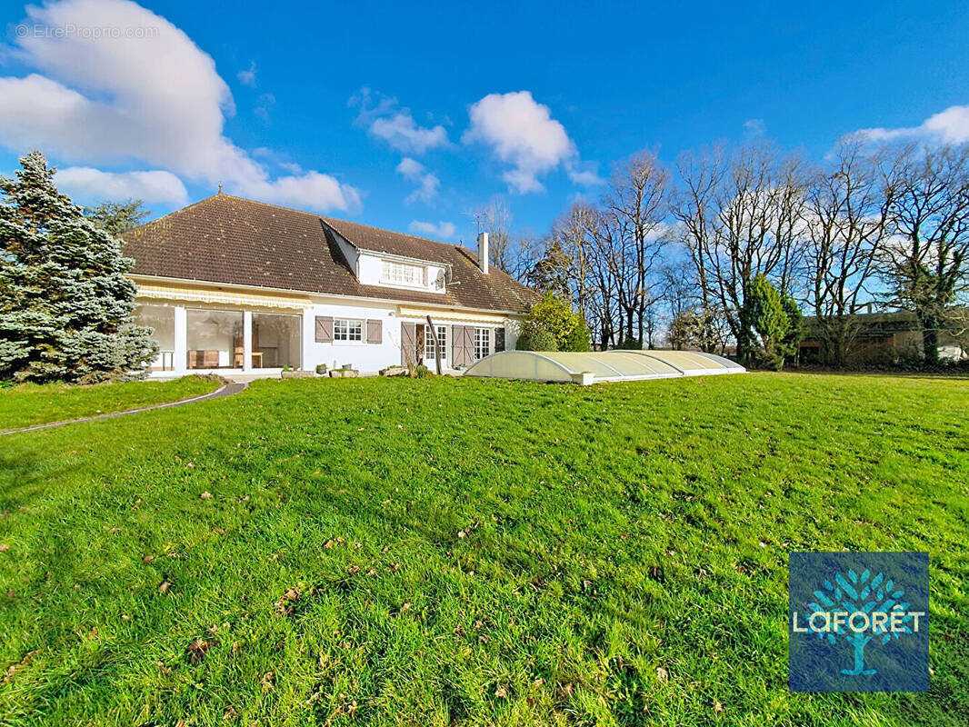 Maison à SAINT-FLORENT-DES-BOIS