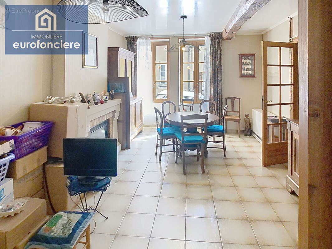 Maison à AIX-EN-OTHE