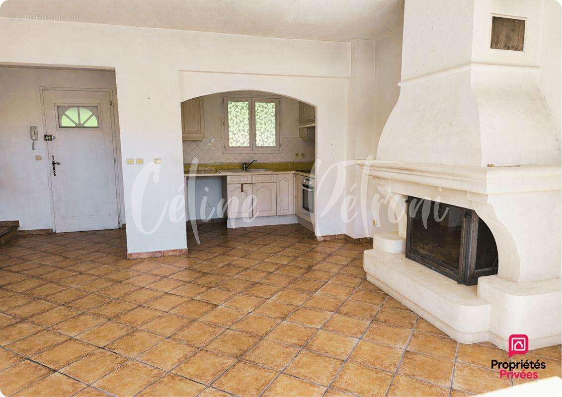 Maison à PLAN-DE-LA-TOUR
