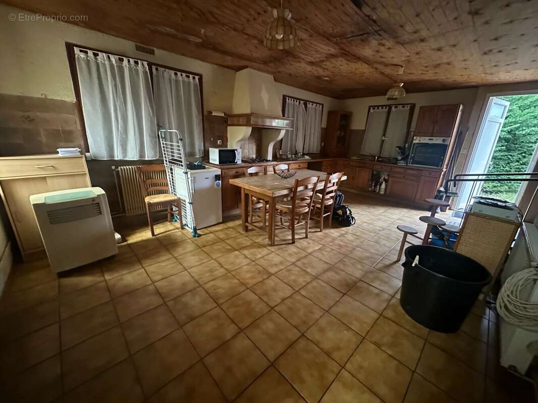 Maison à LAPEYROUSE-FOSSAT