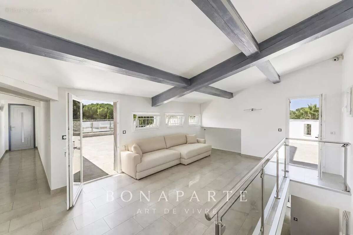 Roquebrune-sur-argens - nouveauté exclusivité propriété aux prestations haut de gamme - photo 17
